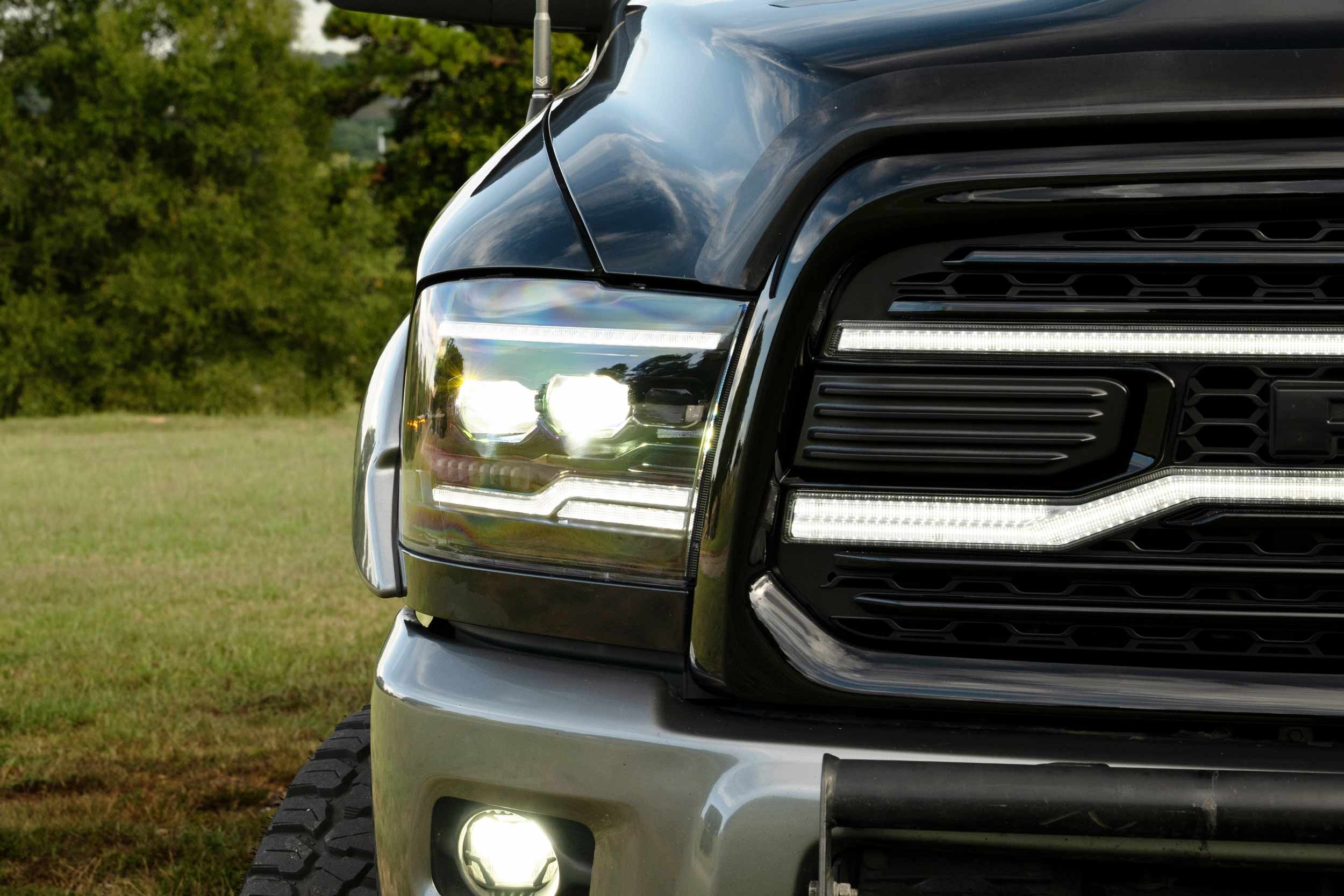 09-18 Dodge Ram 1500 XB Evo Hybrid LED Headlights photo 2