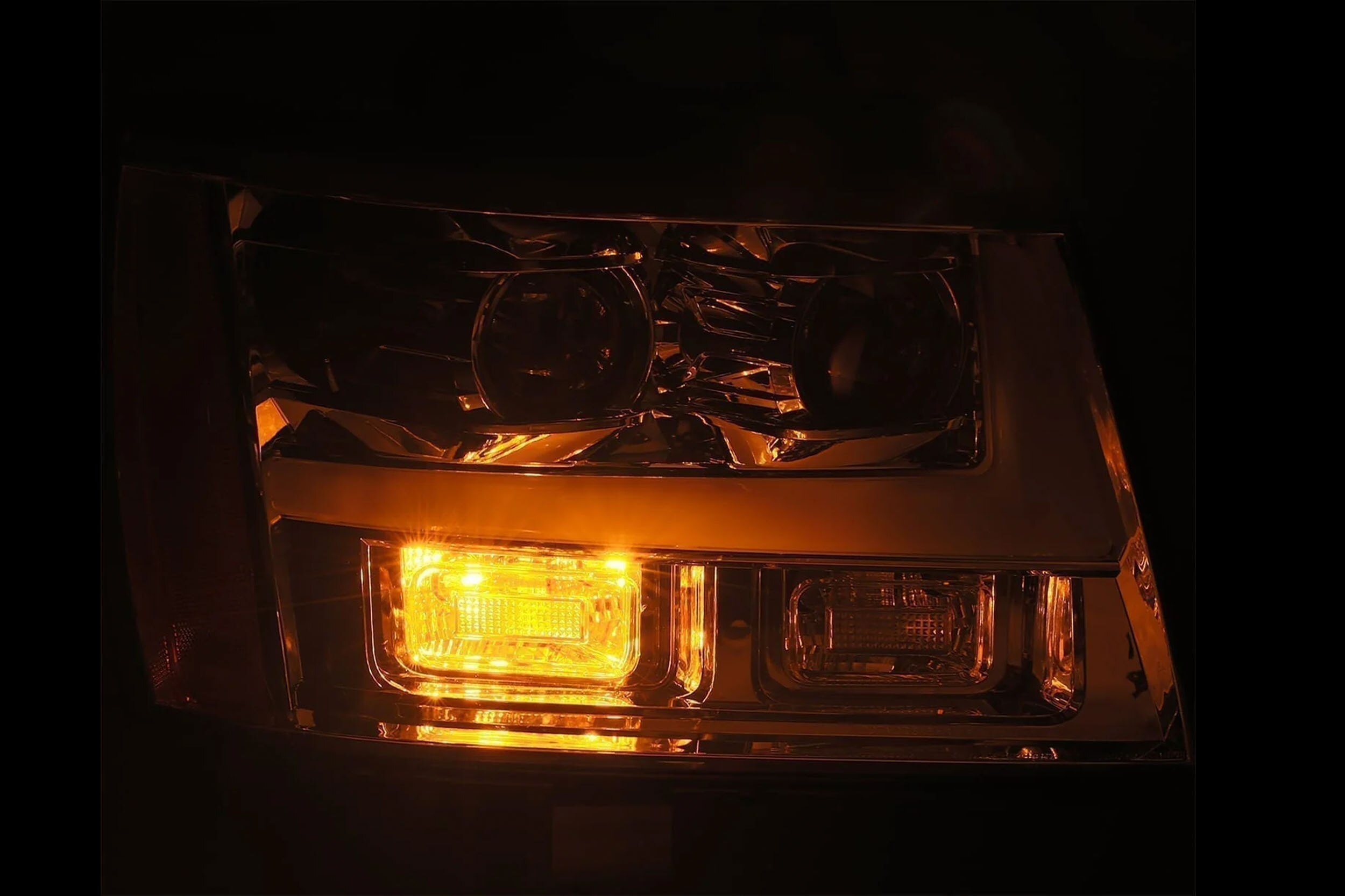 07-14 Chevrolet Suburban Luxx Headlights photo 3