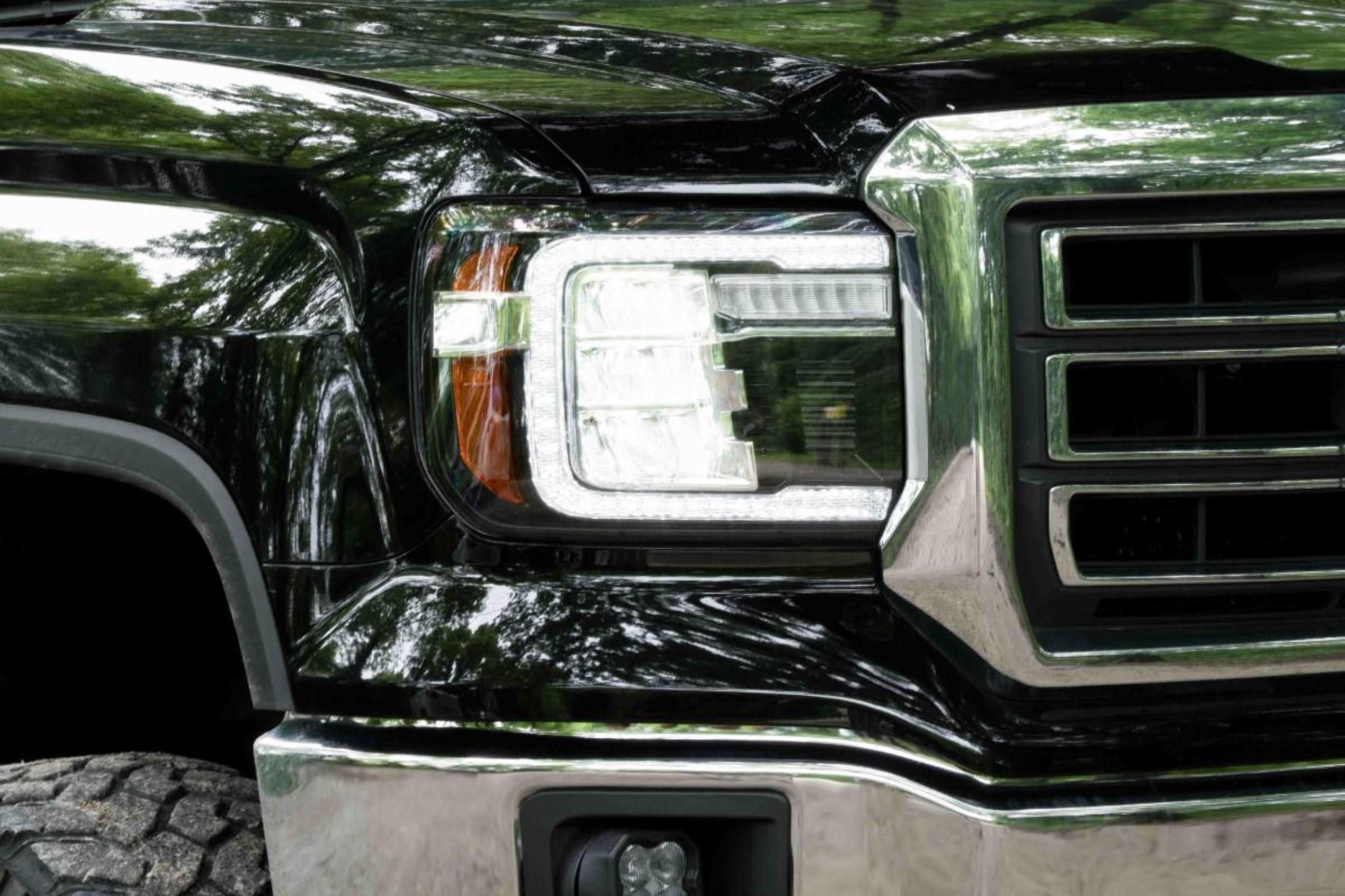 14-18 GMC Sierra Reflector Headlights photo 2