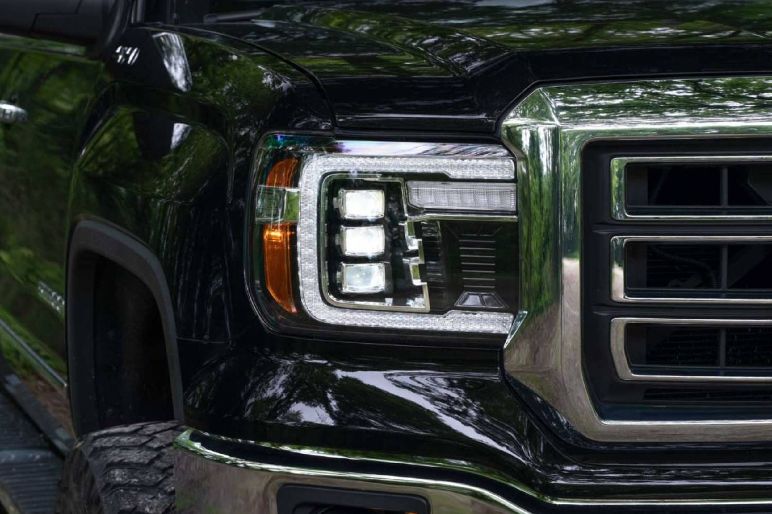 14-18 GMC Sierra Projector Headlights photo 4