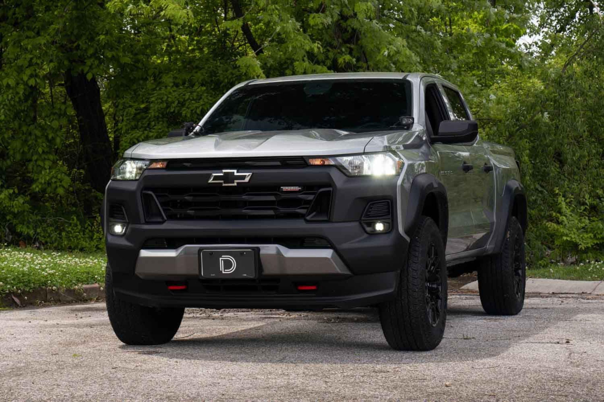 23-24 Chevrolet Colorado SSC1 Fog Lights photo 2