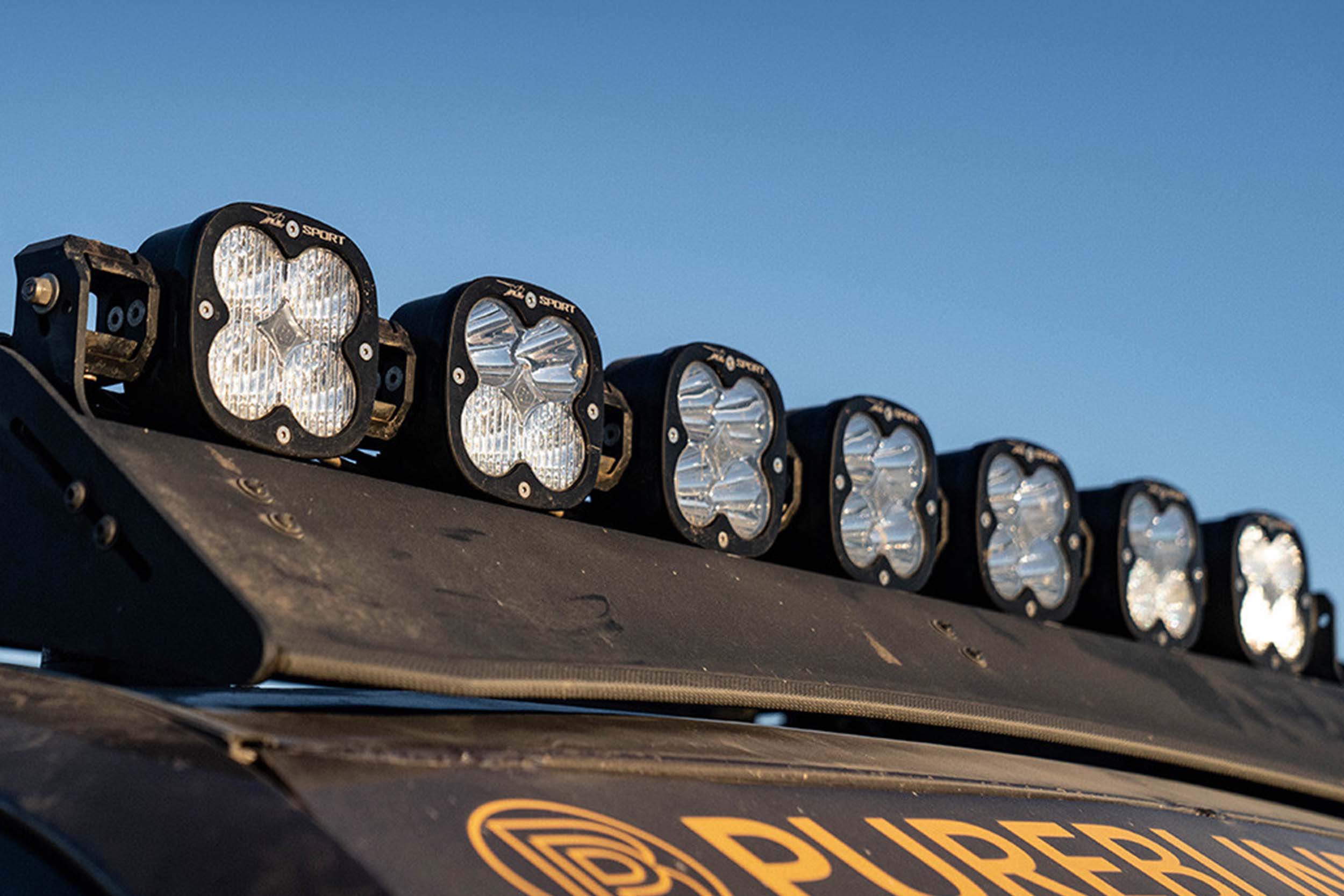 98-07 Toyota Land Cruiser: Winjet Fog Lights - Clear photo 2