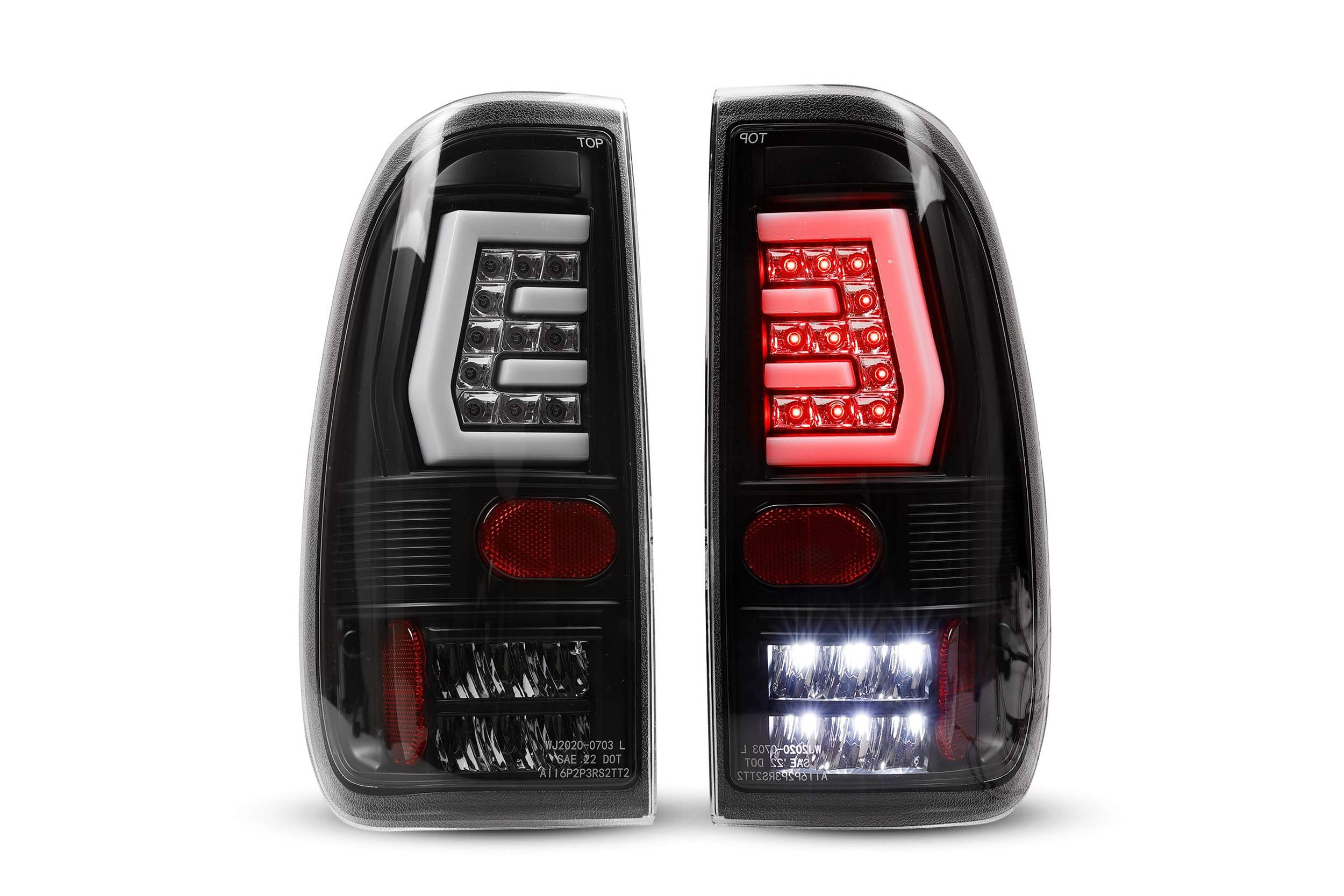 97-07 Ford Super Duty: Winjet LED Tail Lights - Gloss Black/Clear