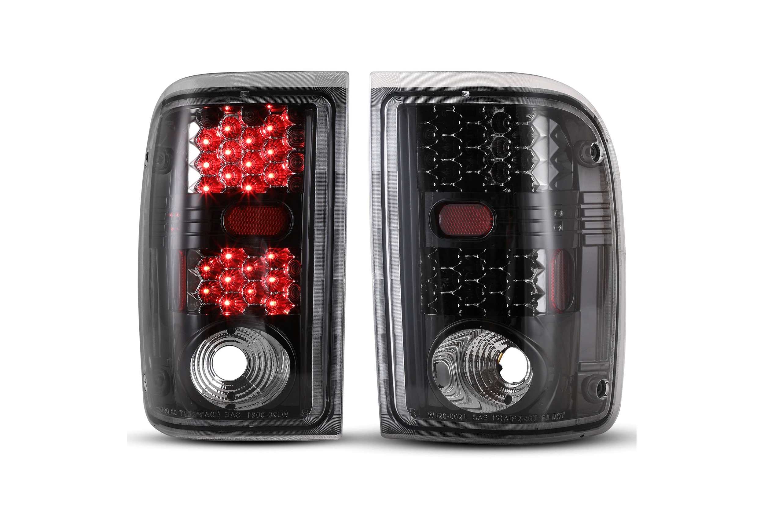 00-05 Ford Ranger: Winjet LED Tail Lights - Gloss Black/Clear
