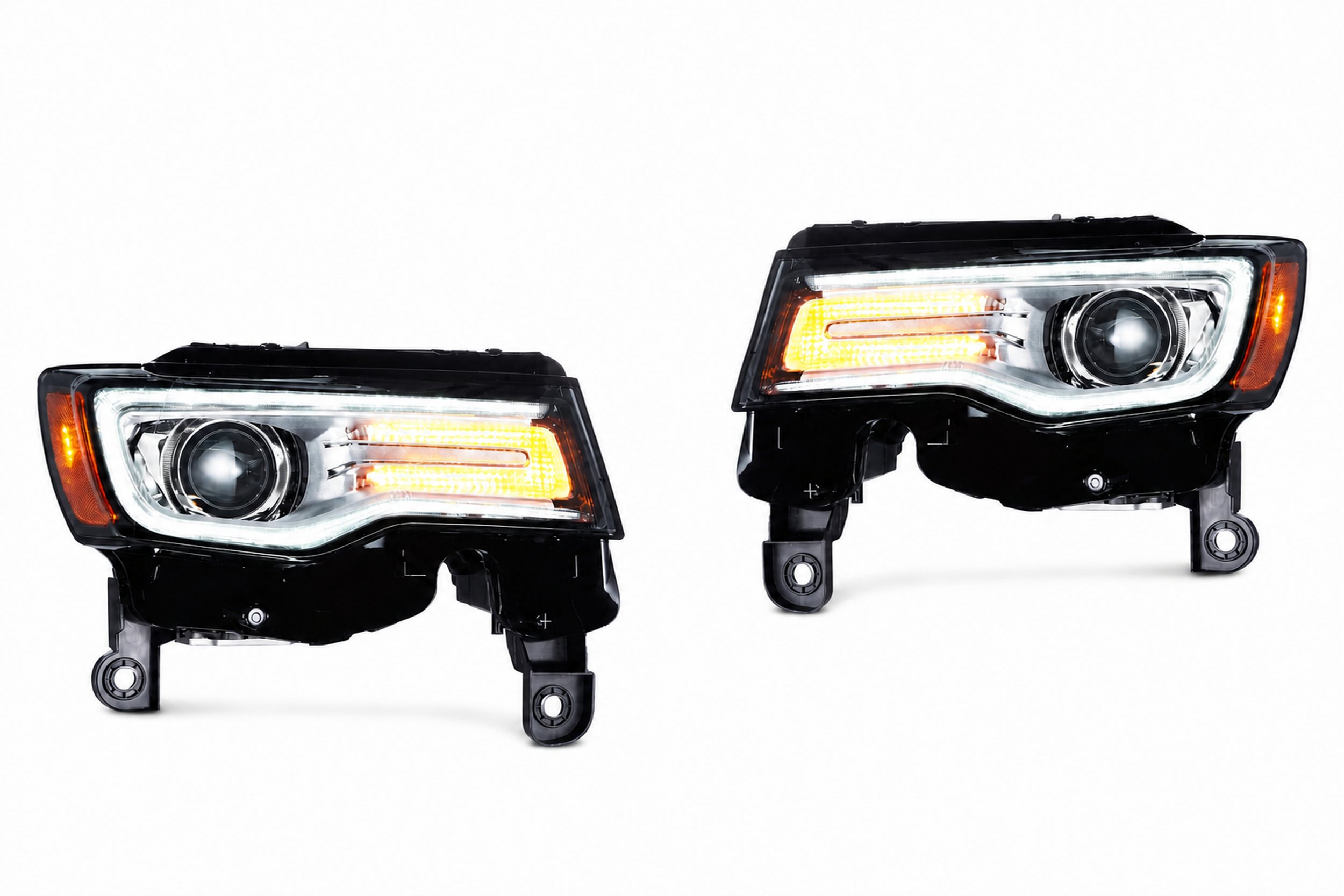 14-22 Jeep Grand Cherokee: LED Projector Headlights - Chrome/Amber