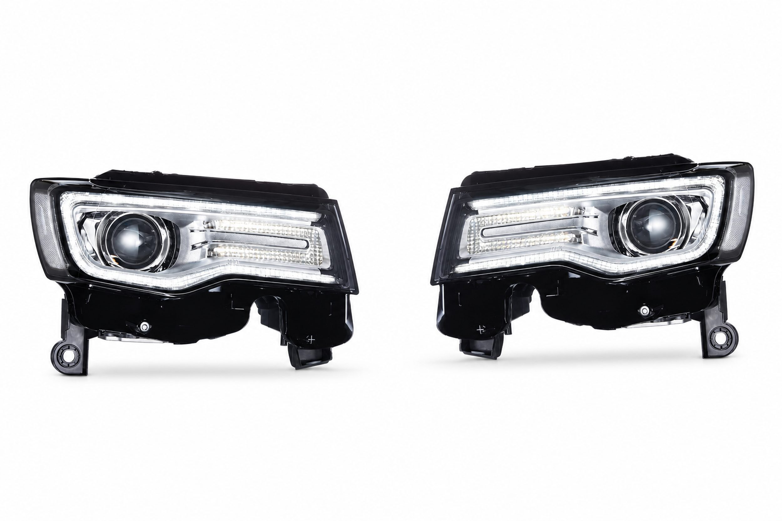 14-22 Jeep Grand Cherokee: LED Projector Headlights - Chrome/Clear