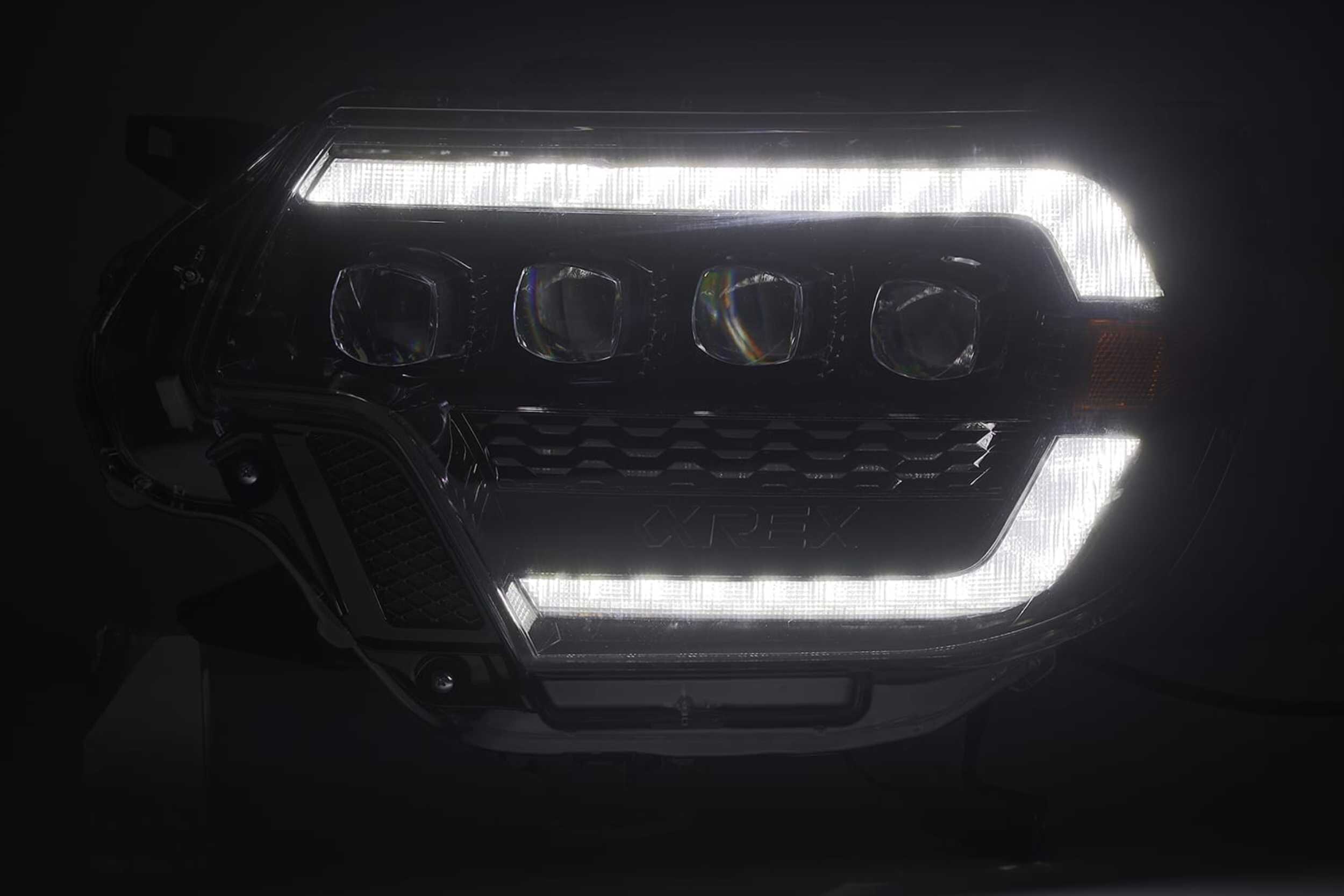 12-15 Toyota Tacoma Nova Headlights photo 2