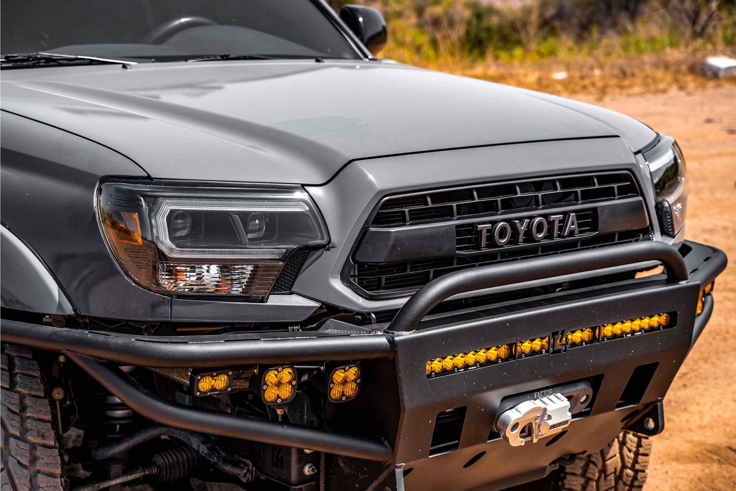 12-15 Toyota Tacoma XB Hybrid LED Headlights photo 3
