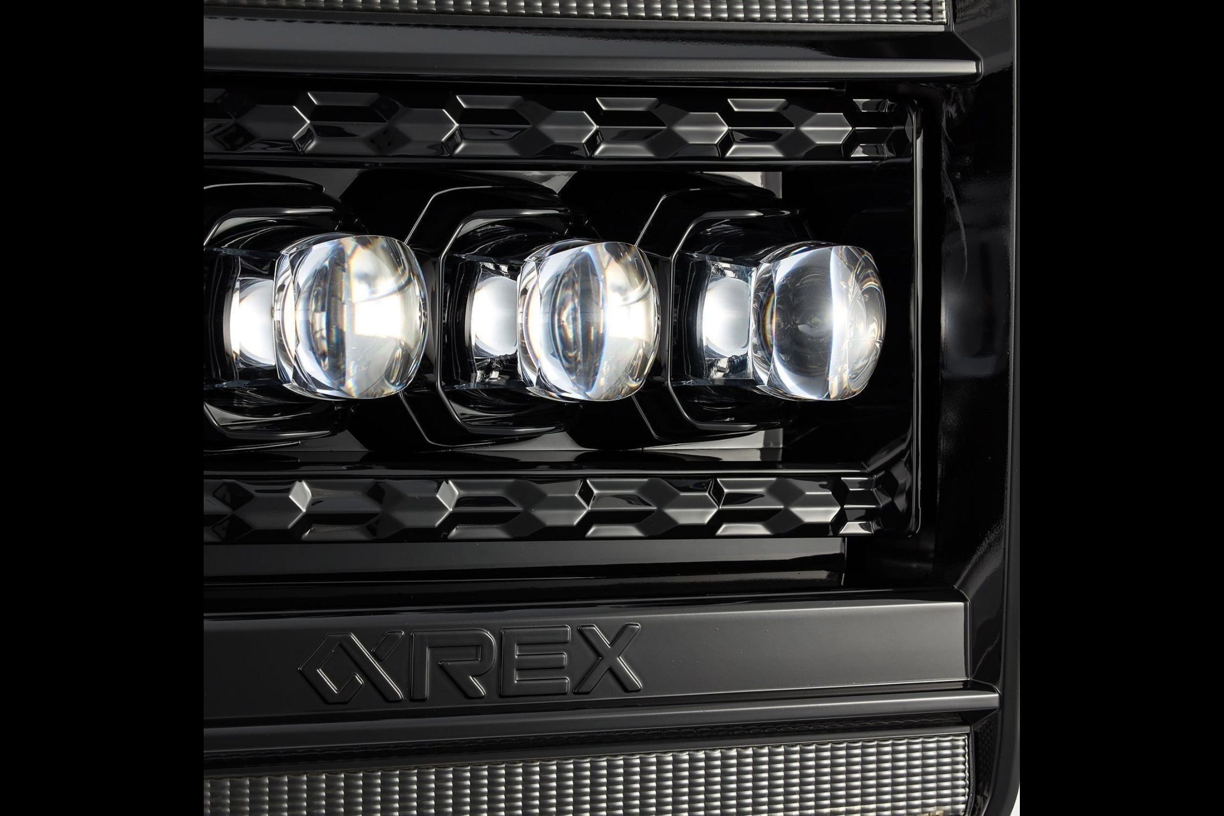14-18 GMC Sierra Nova Headlights photo 3