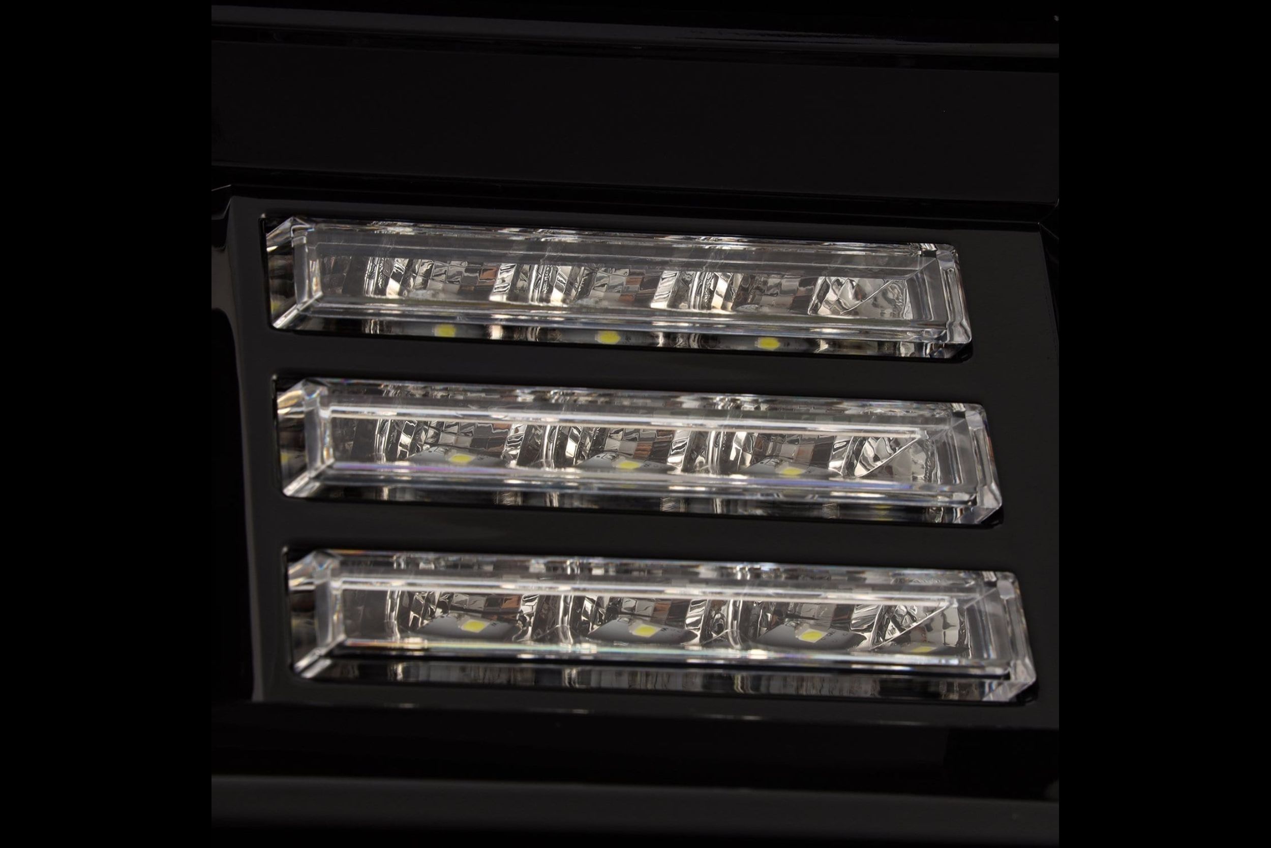 14-18 GMC Sierra Pro Headlights photo 3