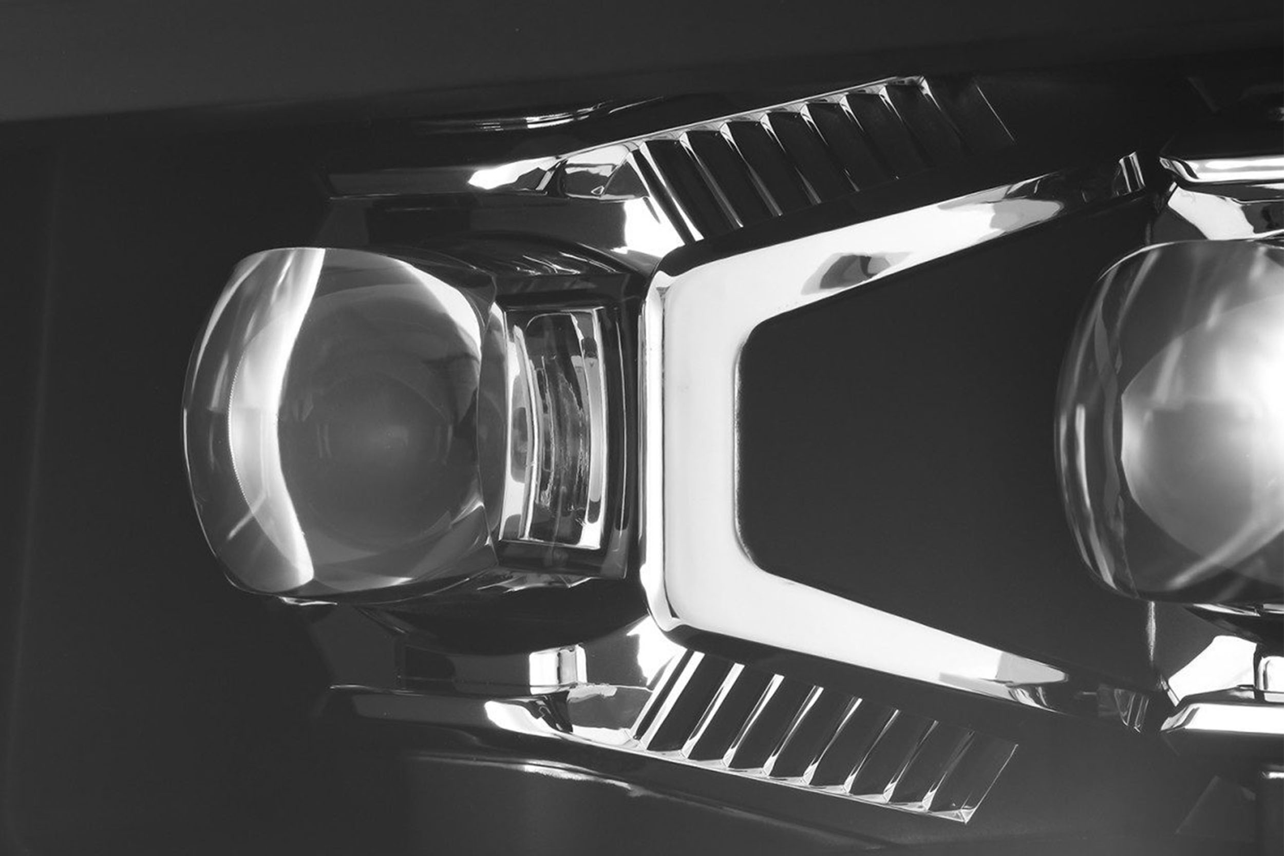 14-18 Chevrolet Silverado Nova Headlights photo 2