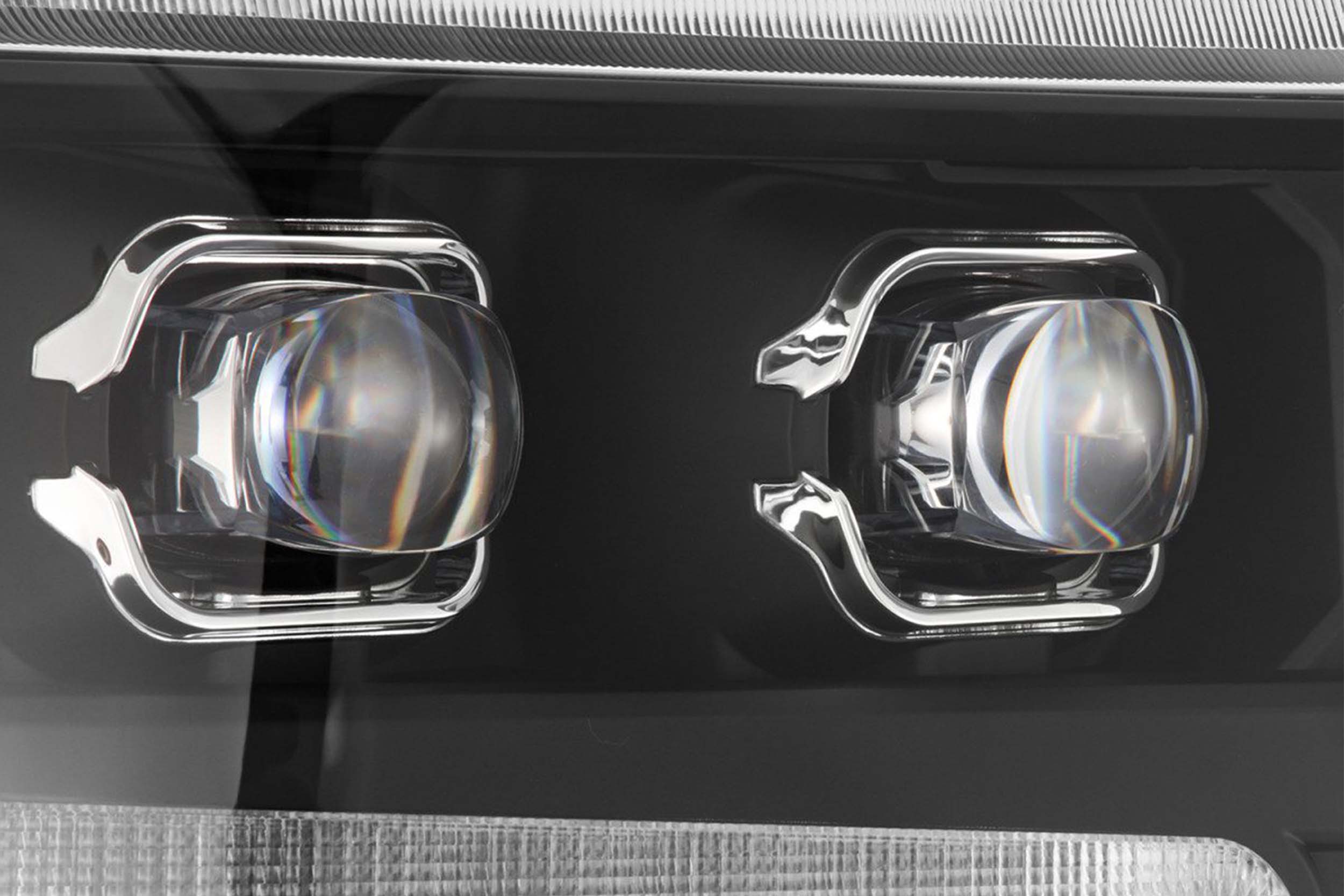 16-18 Chevrolet Silverado Nova Headlights photo 2